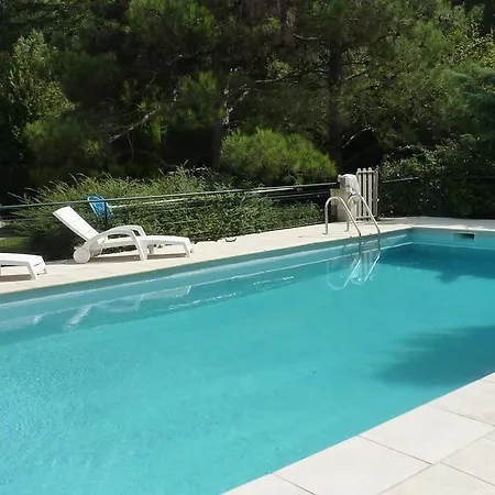 Mas Grimaud - Gite- Et D'hotes Familiales * Eygalières
