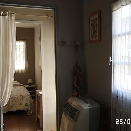 Panzió Mas Grimaud - Gite- Et D'hotes Familiales *
