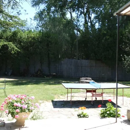 Panzió Mas Grimaud - Gite- Et D'hotes Familiales Eygalières